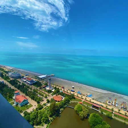 Relax And Unwind Premier Sea View Aparthotel In Batumi Eksteriør billede