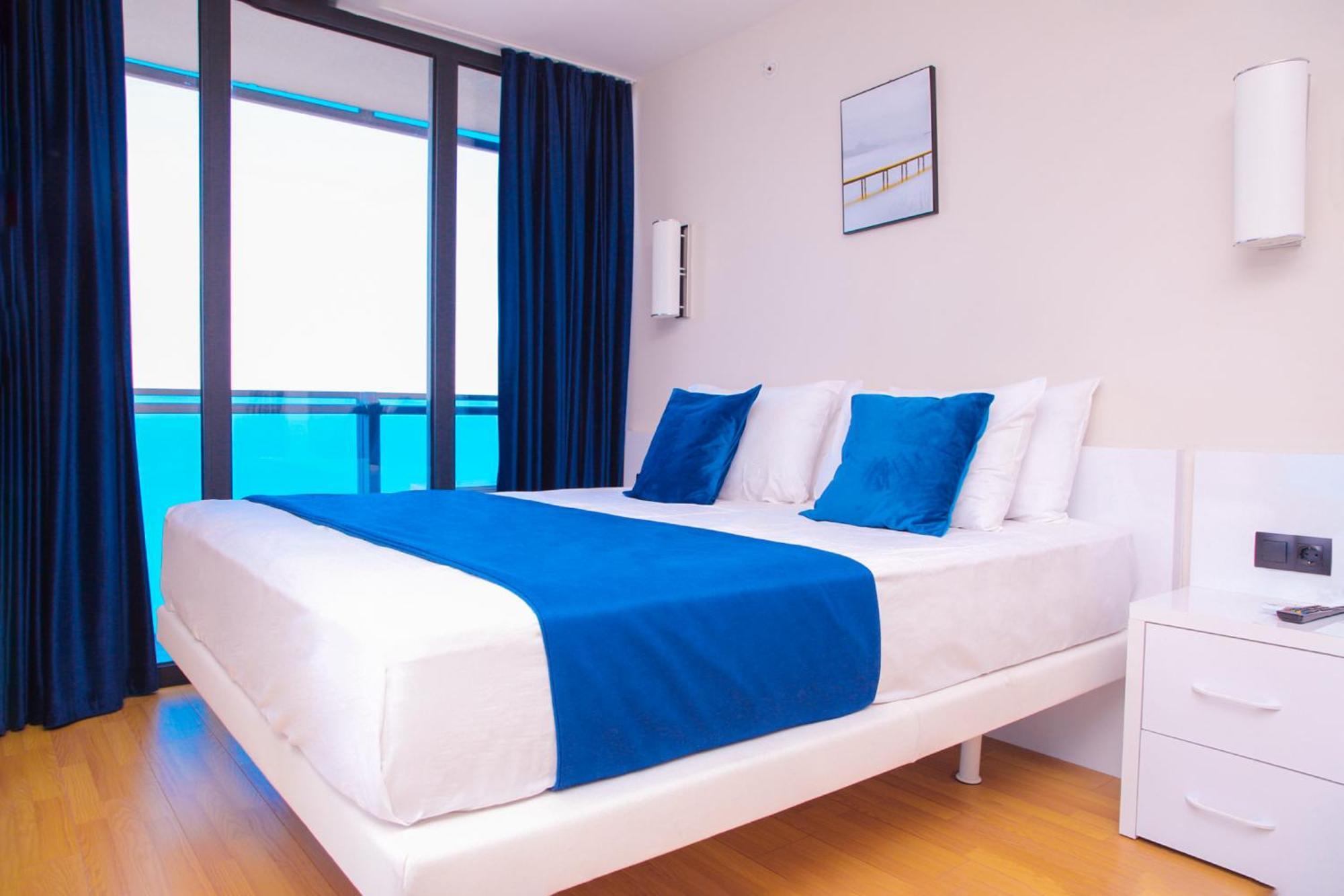 Relax And Unwind Premier Sea View Aparthotel In Batumi Eksteriør billede