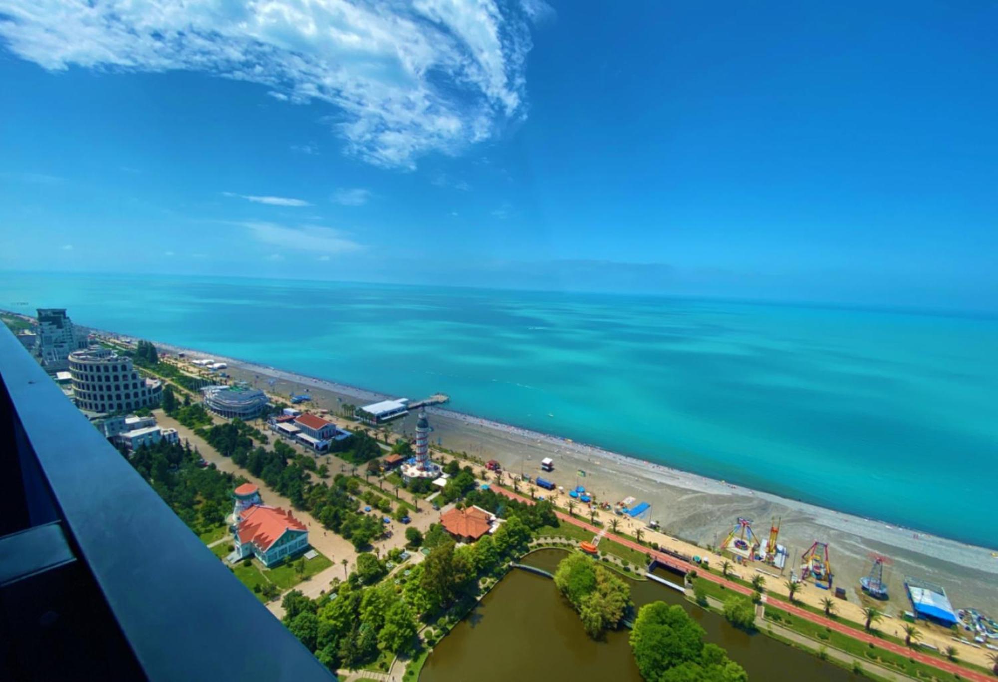 Relax And Unwind Premier Sea View Aparthotel In Batumi Eksteriør billede