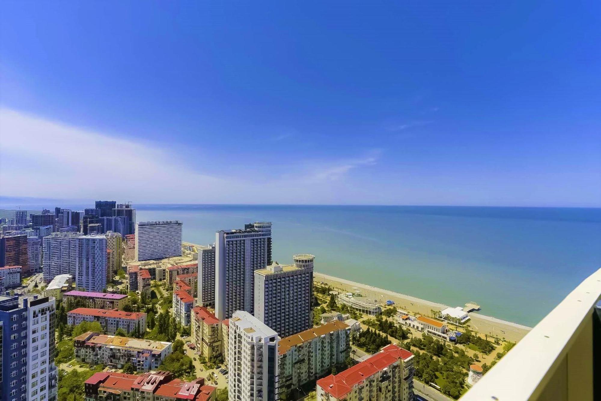 Relax And Unwind Premier Sea View Aparthotel In Batumi Eksteriør billede
